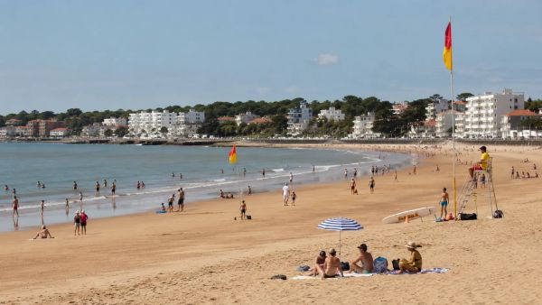 Autour de Royan, les plages surveillées pour un été en toute sécurité